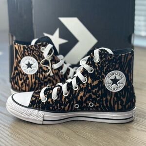 Converse High Top Sneakers - Black & Tan Leopard Print New in the Box. Size 6.